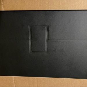 Brand new portable monitor never been used. I accidentally ordered it.